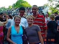 Man achte auf die typische Kopfhaltung von Aissa.